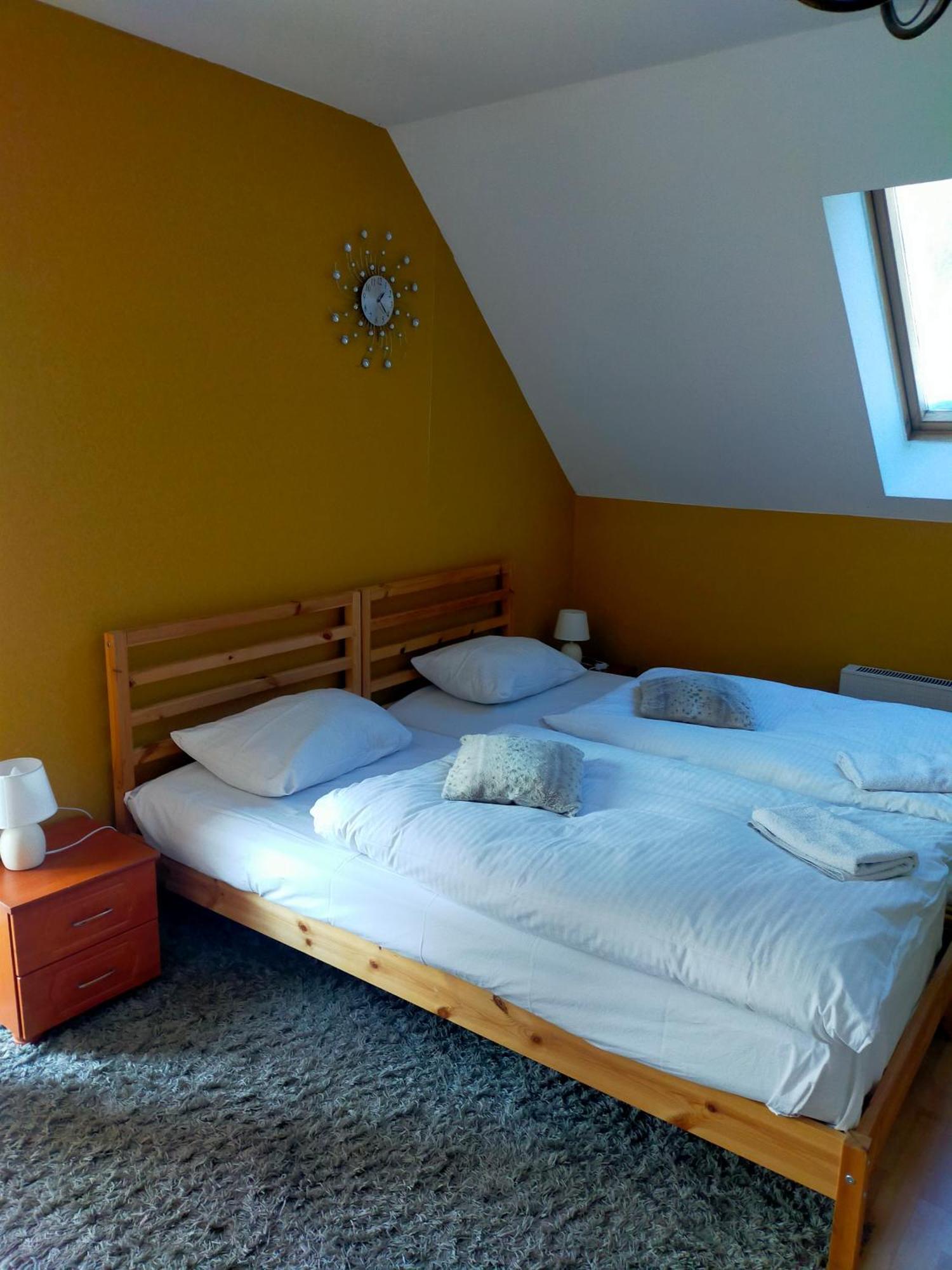 Hostel Madeira Гданьск Экстерьер фото