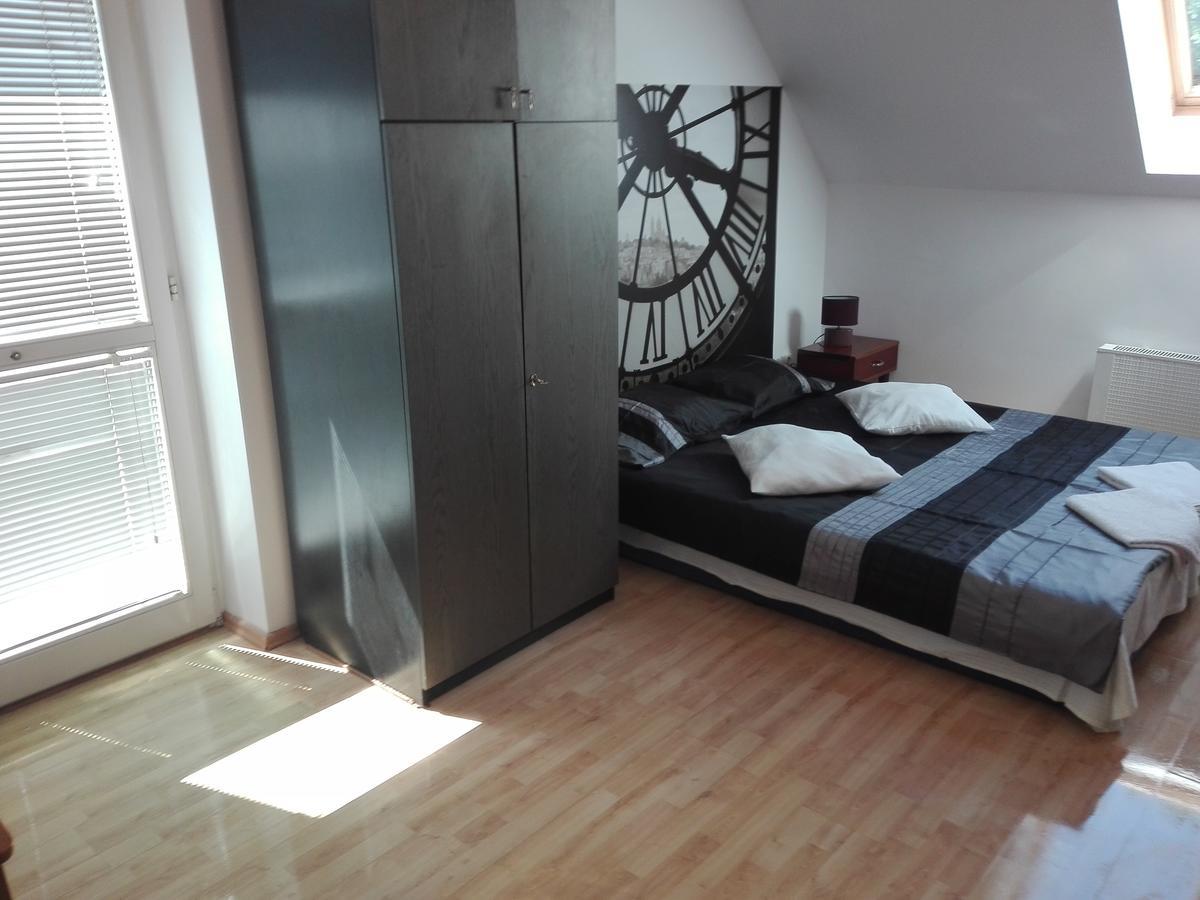 Hostel Madeira Гданьск Экстерьер фото