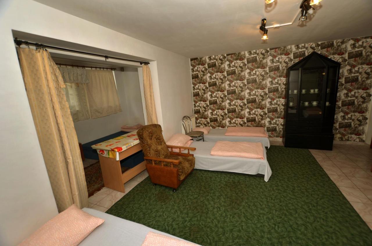 Hostel Madeira Гданьск Экстерьер фото