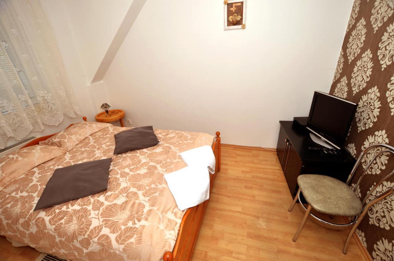 Hostel Madeira Гданьск Экстерьер фото