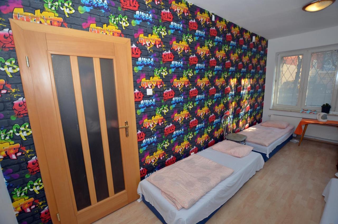 Hostel Madeira Гданьск Экстерьер фото
