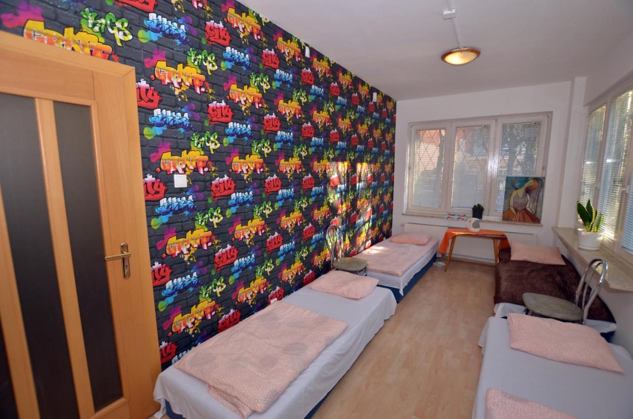 Hostel Madeira Гданьск Экстерьер фото